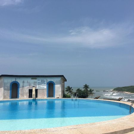 Biriwa Beach Hotel ภายนอก รูปภาพ