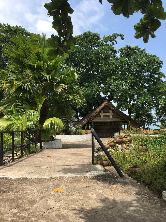 Biriwa Beach Hotel ภายนอก รูปภาพ