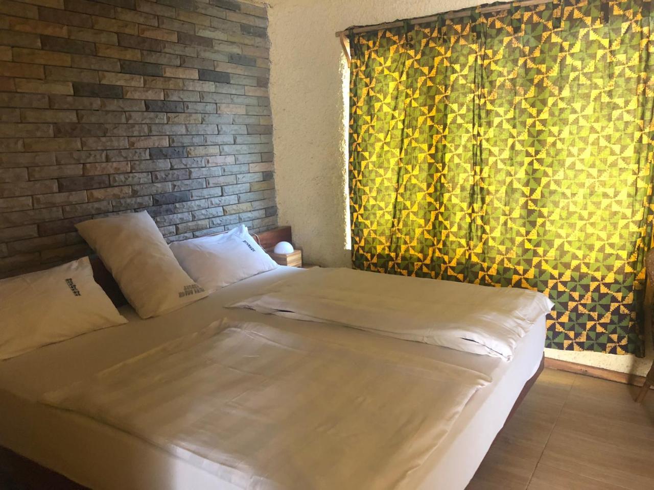 Biriwa Beach Hotel ภายนอก รูปภาพ