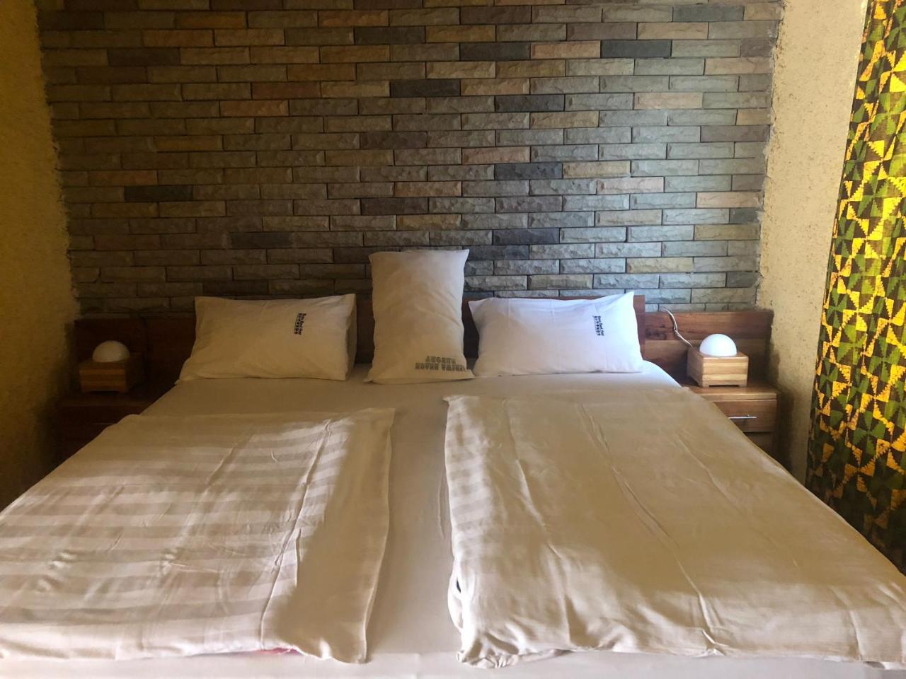 Biriwa Beach Hotel ภายนอก รูปภาพ